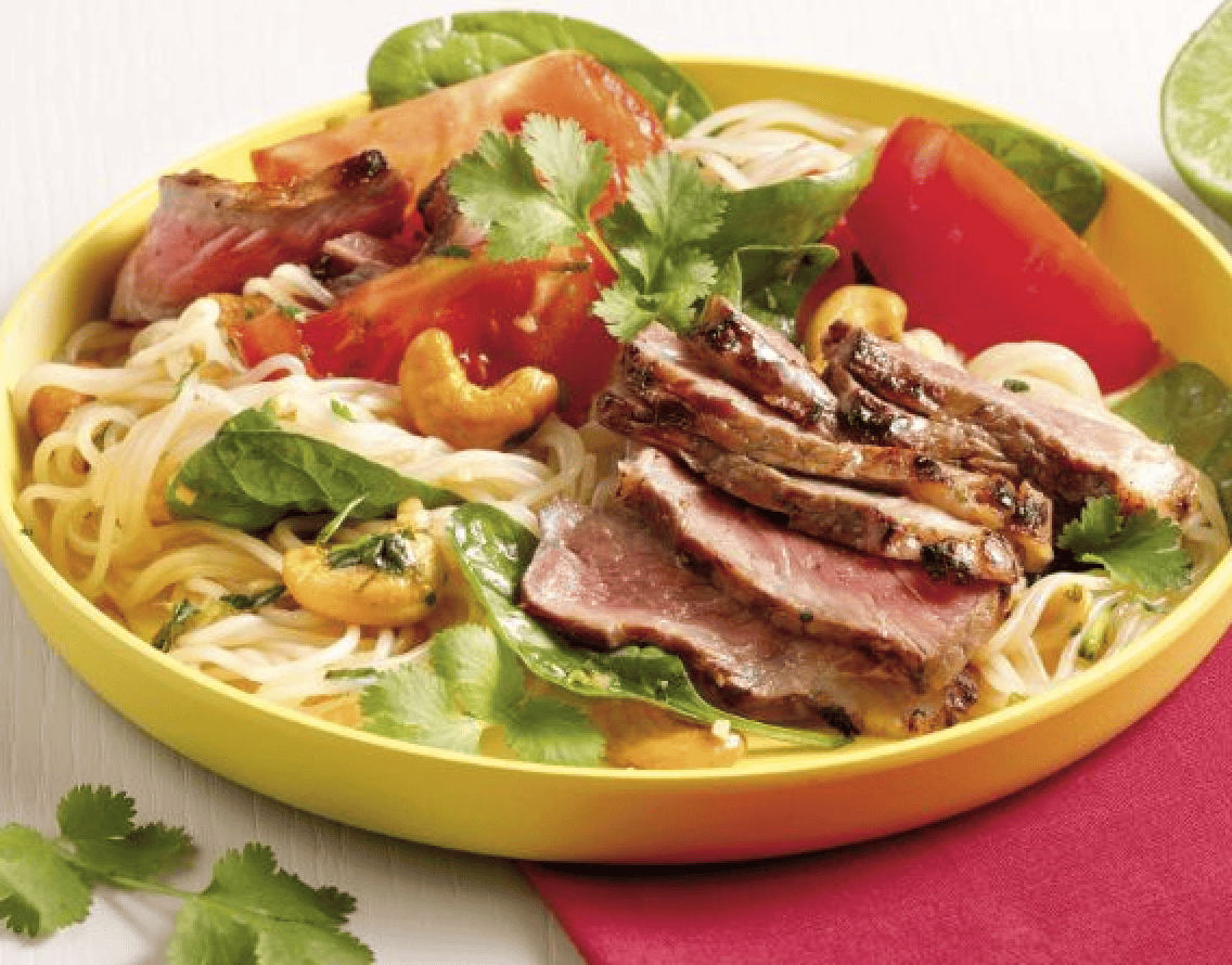 Découvrez la recette salade au bœuf grillé et vermicelles