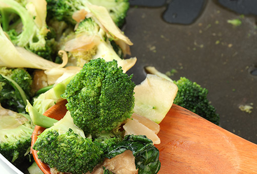 Brocoli sauté à la poêle