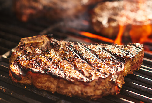 La méthode « direct sur le grill » pour des viandes comme au restaurant