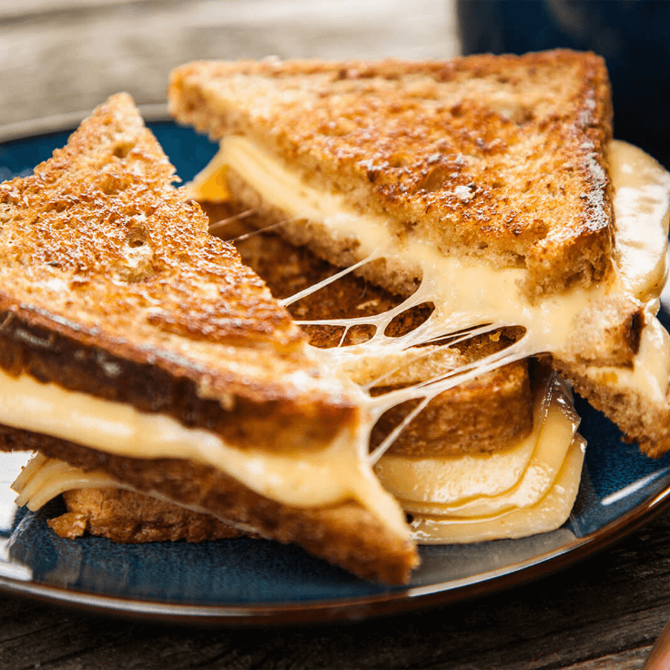 sandwich au fromage grillé aux poires et au bacon