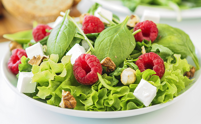 3 salades estivales à faire avec de la laitue du Québec